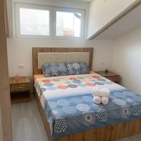 Naumovski Apartment *